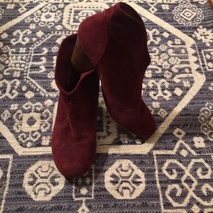 STEVEN  by Steve Madden maroon suede booties